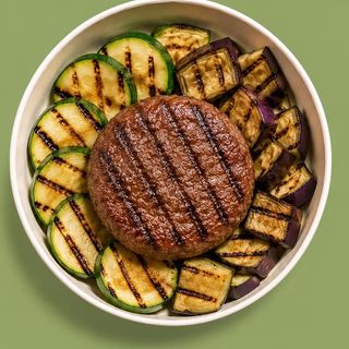 Hamburger di Scottona (verdure in base alla disponibilità)