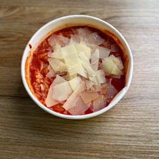 Riso al sugo con scaglie