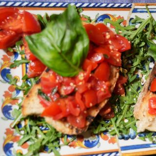 Bruschetta con pomodorini freschi