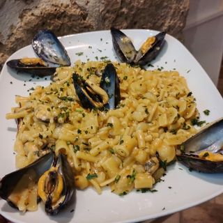 Pasta mista con fagioli alla pescatora