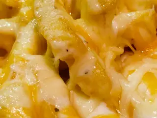 Patate al forno con crema cheddar