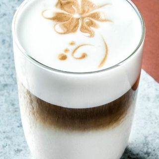 CAFFÈ CALDO SCHIUMATO FREDDO