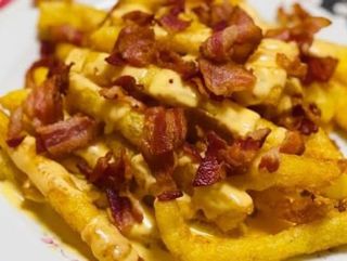 Patatine dippers con Bacon & Cheddar