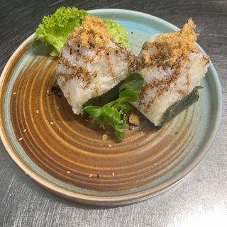 Onigiri pollo fritto 2pz