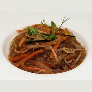 Spaghetti di soia con verdure