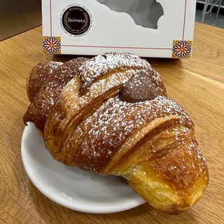 Cornetto al cioccolato