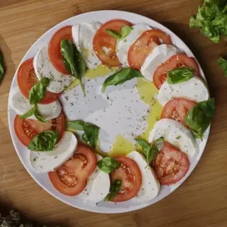 Antipasto(caprese di bufala)