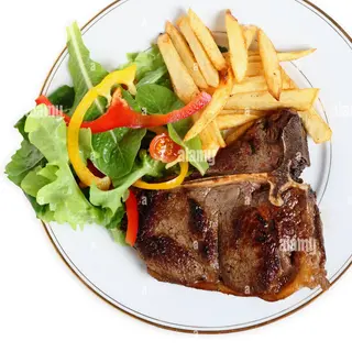 Piatto composto(Costata di cavallo+insalata verde+patatine fritte)