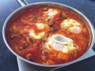 Piatto ojja ai frutti di mare