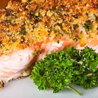 Salmone in crosta di pane