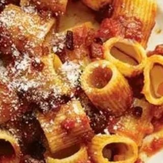 Mezzemaniche all’amatriciana