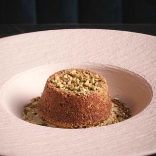 Tortino al cioccolato bianco e crema al pistacchio