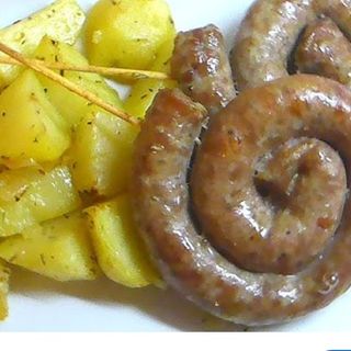 Salsiccia al forno con patate