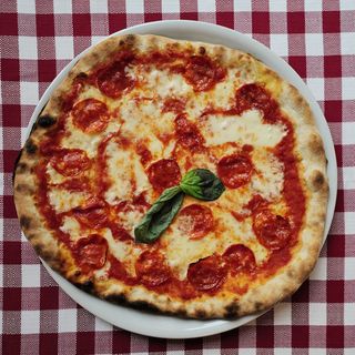 Diavola + bevanda a scelta