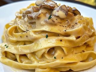 TAGLIATELLE ESSENZA DI PORCINO