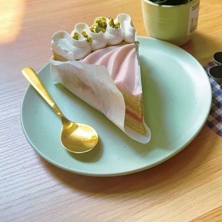 Millecrepe al pistacchio e lampone