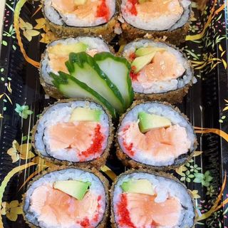 U7 FUTOVENUS FRITTO SALMONE TOBIKO