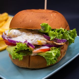 Burger Veggetariano + Patatine Fritte