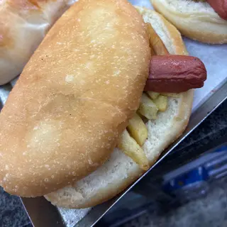 Pizza fritta würstel e patatine