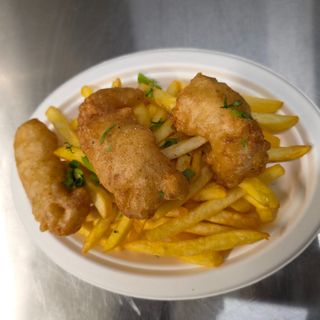 Pesce con patatine fritte all'inglese