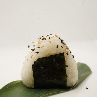 Onigiri avocado
