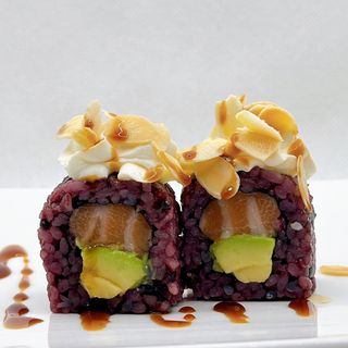 Black salmon philadelphia roll