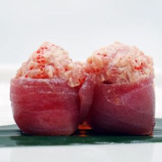 Bigne spicy tuna