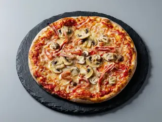 Prosciutto e funghi