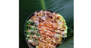 Ahi tuna poké