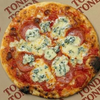 Salame piccante e gorgonzola