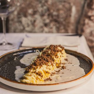 Tagliolini al burro e tartufo nero pregiato della Tuscia