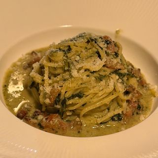 Tagliolino con cicoria, guanciale, timo, pecorino e parmigiano