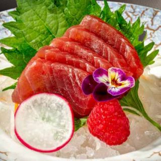 221 sashimi tonno