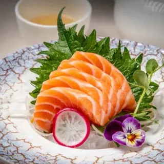 220 sashimi salmone