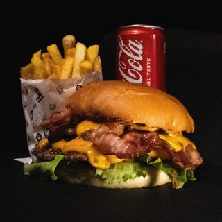 Carlo's burger double menu