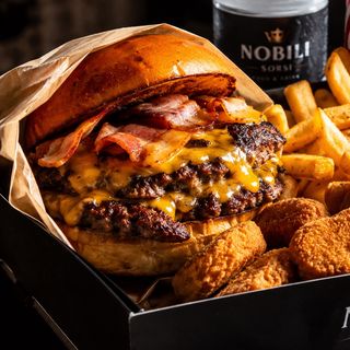 Box nuggets e doppio smash Cheddar e bacon