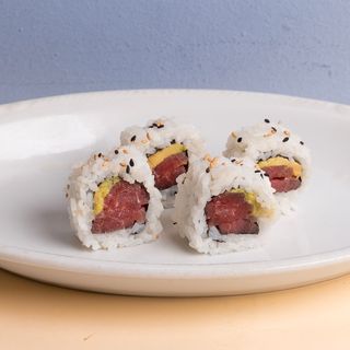 Uramaki tuna