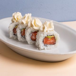 Uramaki salmone e Philadelphia