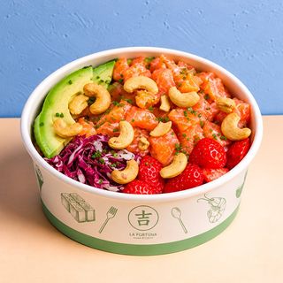 Pokè salmon marinato