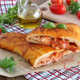 Calzone Grande Prosciutto e Mozzarella