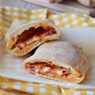 Calzone al forno Piccolo Prosciutto e Mozzarella