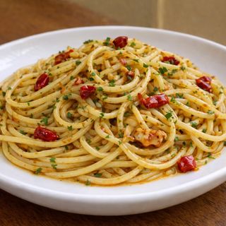 Spaghetti aglio olio e peperoncino