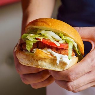 Falafel burger