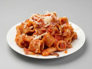 Mezza manica all'amatriciana