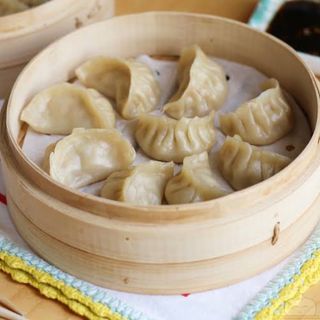 15. Ravioli di suino al vapore 4pz