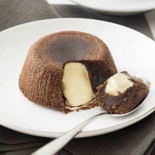 D11. Soufflé black&white