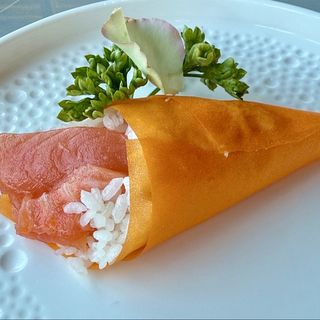 T12. Temaki sakè l’asta sfoglia 1pz