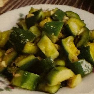 7. Cetriolo marinato