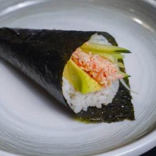 T4. Temaki California 1pz