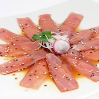 110A. Carpaccio tonno 8pz